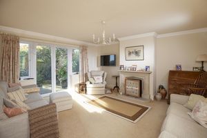 6 Deweys Place_Sitting Room- click for photo gallery